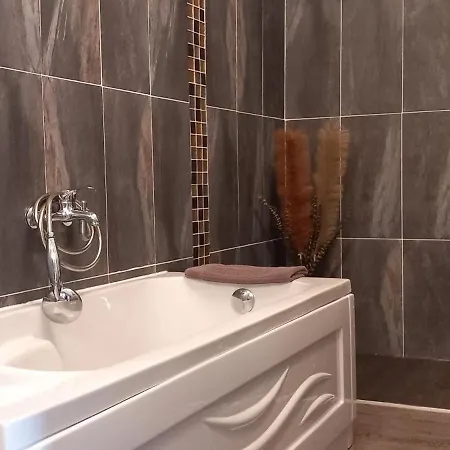 Les Escargots Du Mont Affittacamere Tanis