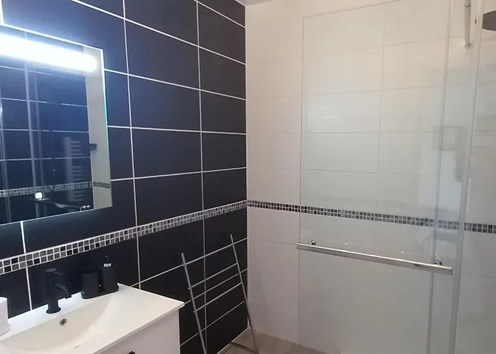 Les Escargots Du Mont Guest house